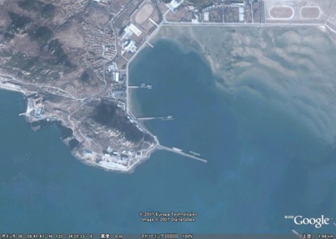 グーグルアース　青島（チンタオ）軍港